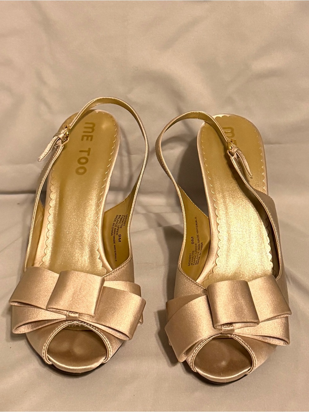 Me Too Women's Champagne Satin Bow Slingback Heels SZ 9